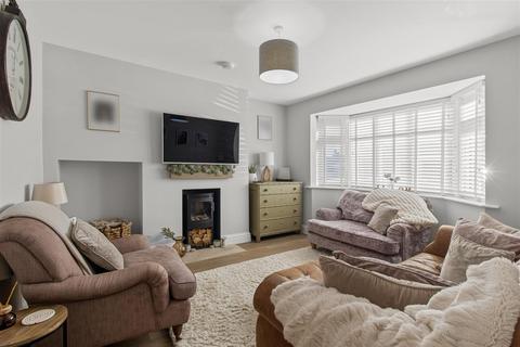 4 bedroom semi-detached house for sale, Oldfield Avenue, Eastbourne