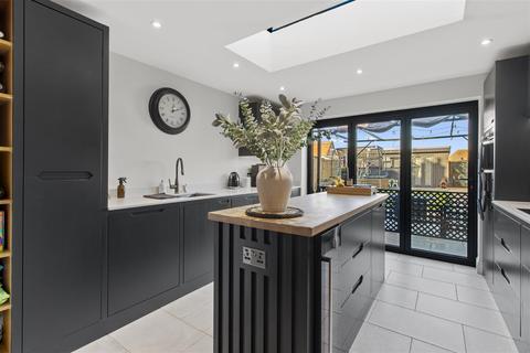 4 bedroom semi-detached house for sale, Oldfield Avenue, Eastbourne