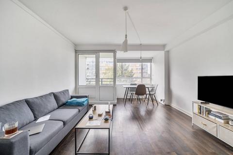 2 bedroom flat for sale, Churchill Gardens, Pimlico, London, SW1V