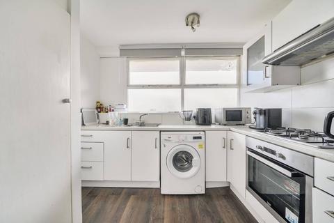 2 bedroom flat for sale, Churchill Gardens, Pimlico, London, SW1V