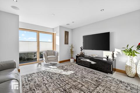 4 bedroom detached house for sale, Llantrisant Road, Groesfaen, Pontyclun