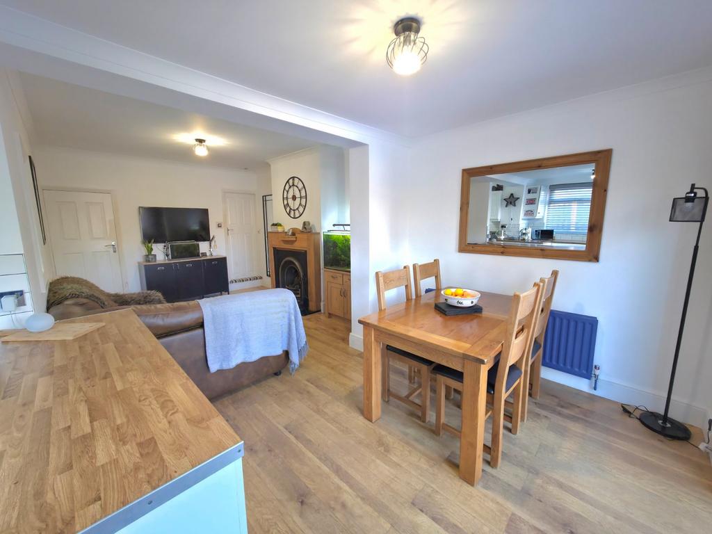 Sitting/Dining Area