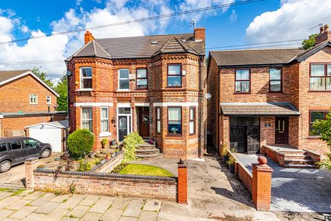 Bromley Avenue, Flixton, Manchester, M41