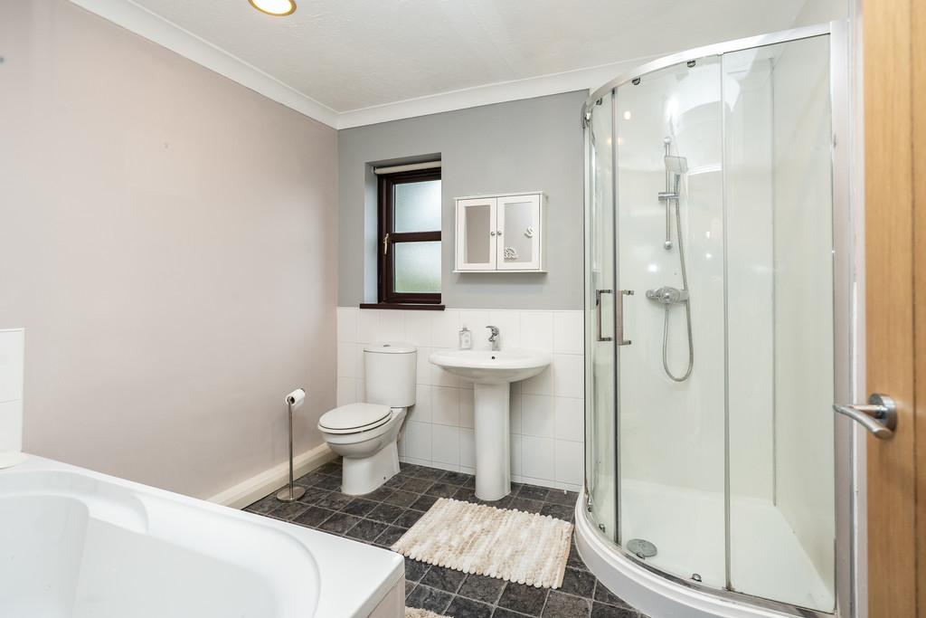 Bathroom 4