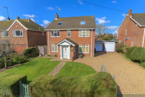 6 bedroom detached house for sale, Moat Drive, Great Missenden HP16