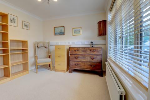 6 bedroom detached house for sale, Moat Drive, Great Missenden HP16