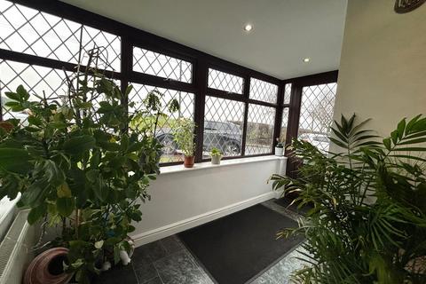 4 bedroom detached house for sale, Buckingham Crescent, Clayton, Bradford