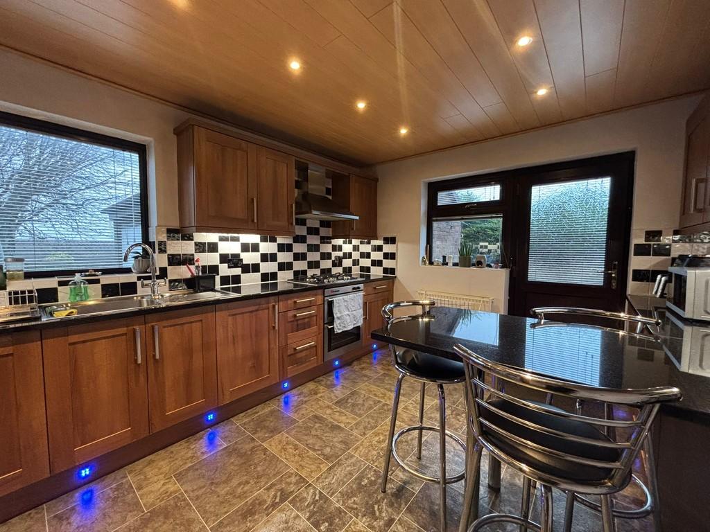 Kitchen 5