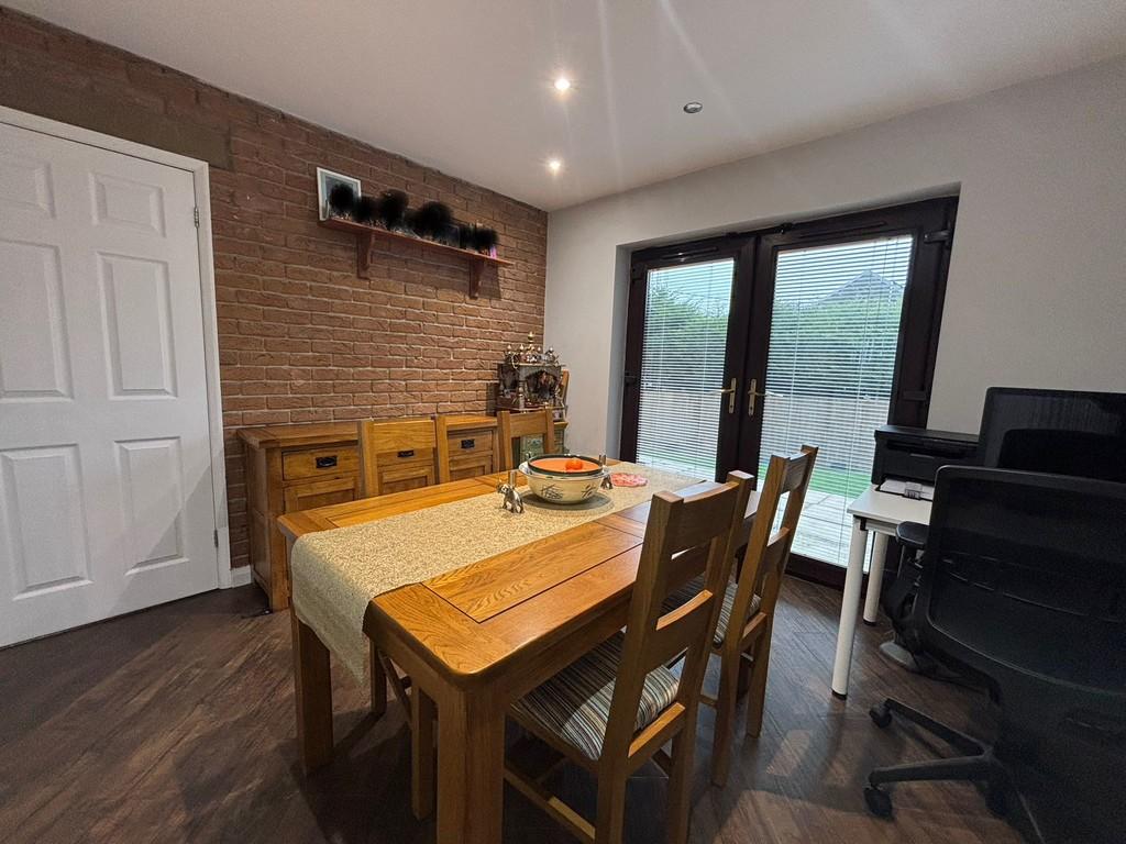 Dining room 3