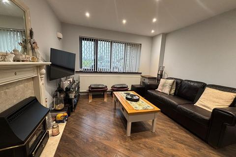 4 bedroom detached house for sale, Buckingham Crescent, Clayton, Bradford