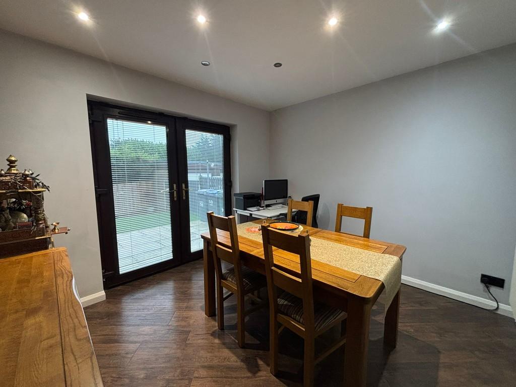 Dining room 2