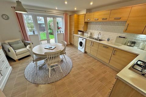 4 bedroom end of terrace house for sale, Rainbow Square, Shoreham-by-Sea BN43