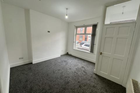 2 bedroom terraced house to rent, Hughes Street, Halliwell, Bolton