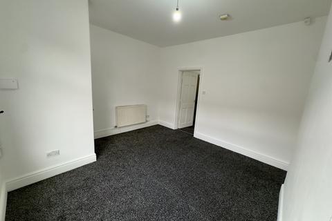 2 bedroom terraced house to rent, Hughes Street, Halliwell, Bolton