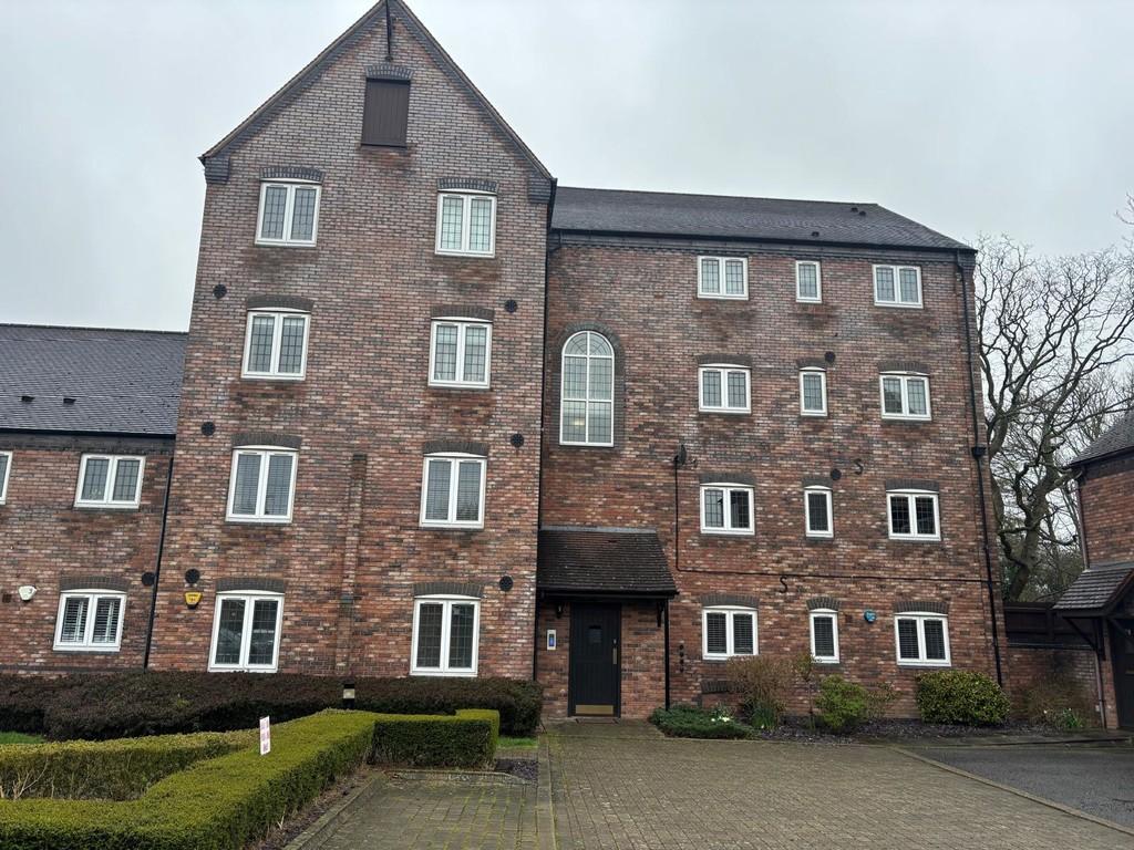 32 Broom Lane