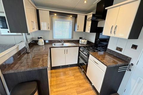 2 bedroom mobile home for sale, Pixley End , Trumpet