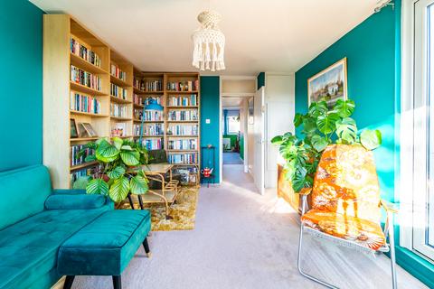 3 bedroom apartment for sale, Georges Road, Islington, London, N7