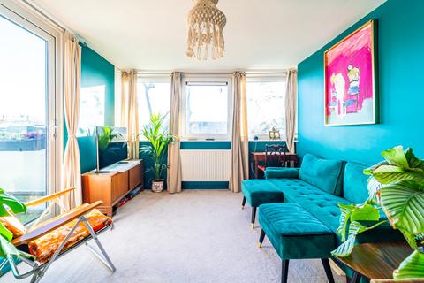 3 bedroom apartment for sale, Georges Road, Islington, London, N7