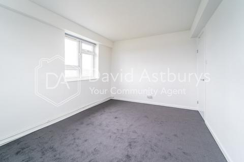 3 bedroom flat to rent, Lordship Road, Stoke Newington, London