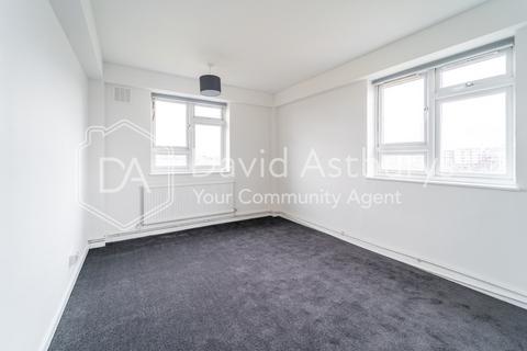 4 bedroom flat to rent, Lordship Road, Stoke Newington, London