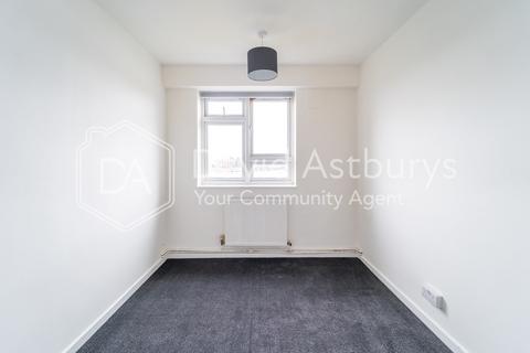 4 bedroom flat to rent, Lordship Road, Stoke Newington, London