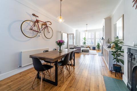 Harefield Road, Crouch End N8