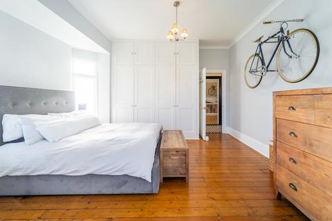 2 bedroom ground floor maisonette for sale, Harefield Road, Crouch End N8