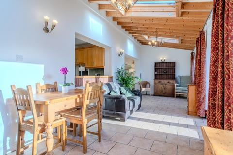 5 bedroom detached house for sale, Lamas, Norwich