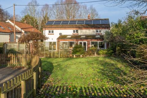 5 bedroom detached house for sale, Lamas, Norwich