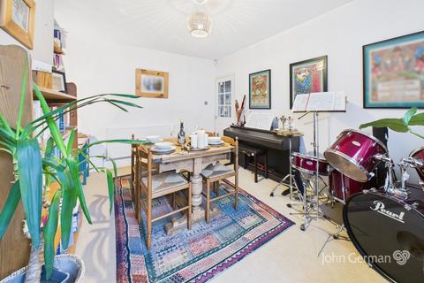 3 bedroom semi-detached house for sale, Gordon Road, West Bridgford