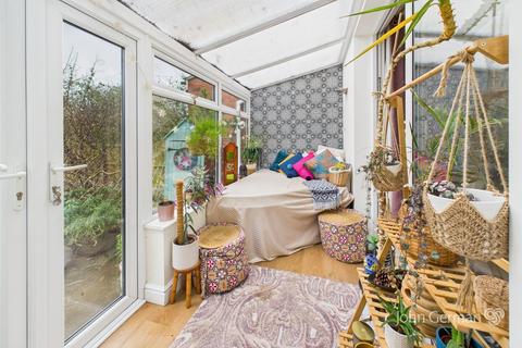 3 bedroom semi-detached house for sale, Gordon Road, West Bridgford