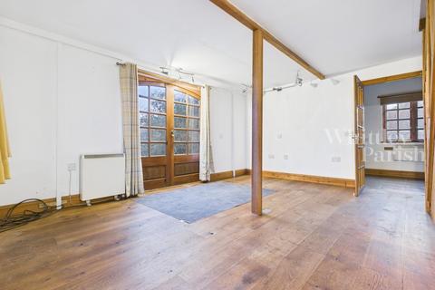 undefined, Old Cattle Barn, Eye