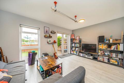 3 bedroom terraced house for sale, Dennis Reeve Close, Mitcham CR4