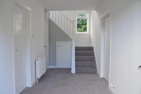 3 bedroom detached house to rent, Upper Church Road, Weston-super-Mare BS23