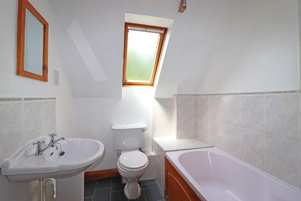 Family Bathroom 02-07-2022 12-25-23