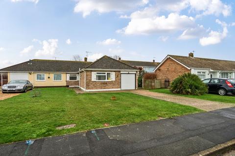 3 bedroom semi-detached bungalow for sale - Landseer Drive, Selsey, PO20
