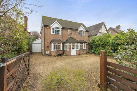 White Lion Road, Little Chalfont