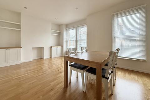 2 bedroom maisonette to rent, Lambrook Terrace, Fulham