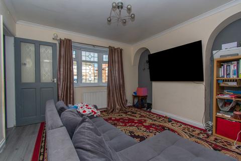 3 bedroom semi-detached house for sale, Burleigh Avenue, Wigston LE18