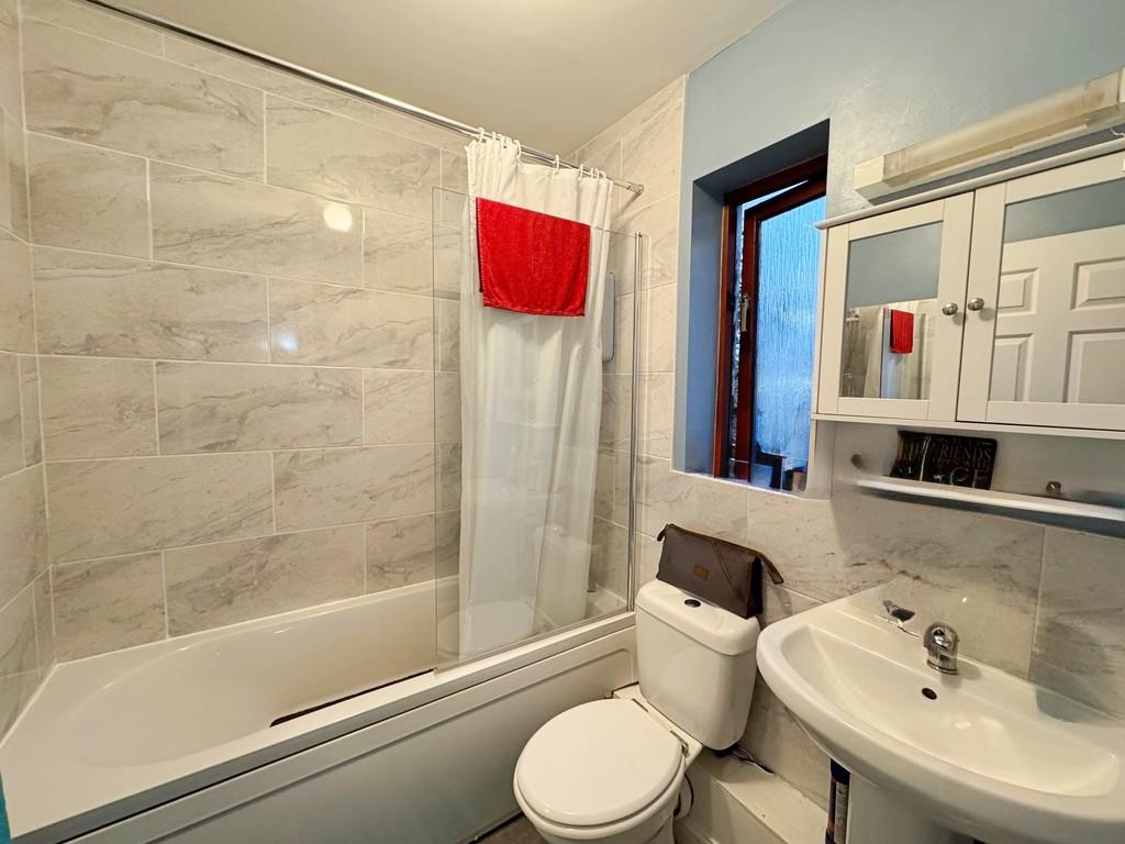 Modern Bathroom
