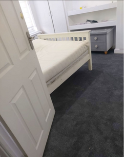 1 bedroom in a house share to rent, Richmond Avenue, Uxbridge UB10