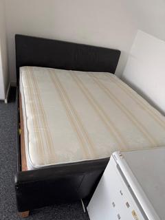 1 bedroom flat to rent, Richmond AveUxbridge UB10 9BQ, London, UB10