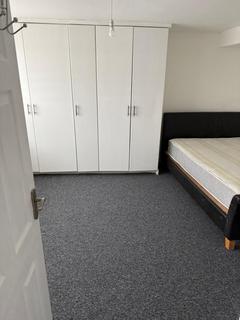1 bedroom flat to rent, Richmond AveUxbridge UB10 9BQ, London, UB10
