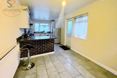 5 bedroom house to rent, Beddington Lane, Croydon, London