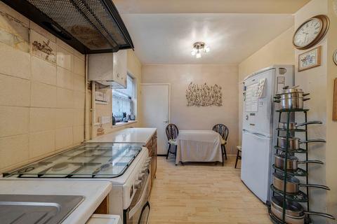 5 bedroom semi-detached house for sale, Bladindon Drive, Bexley
