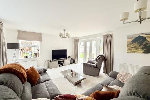 6 bedroom detached house for sale, Coopers Way, Llanfoist