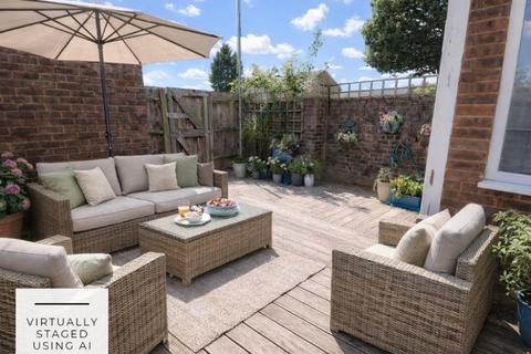 3 bedroom terraced house for sale, 6 Andover Walk,