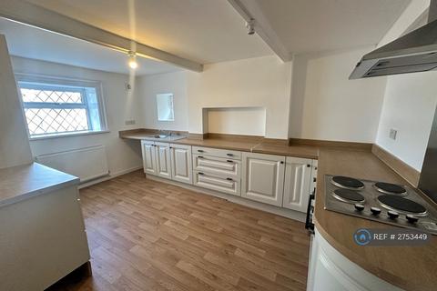 3 bedroom semi-detached house to rent, New Line, Bradford, BD10