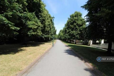 3 bedroom flat to rent, Elm Av, Nottingham, NG3