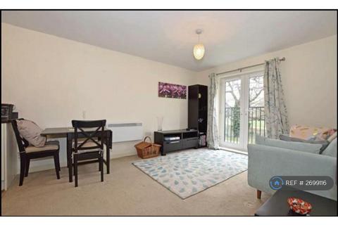 1 bedroom flat to rent, Nursery View House, Morden, SM4